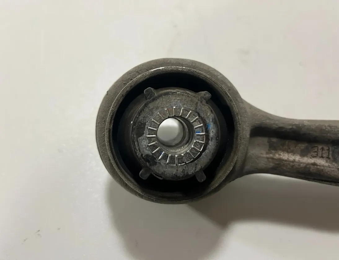 BMW X6 G06 (2019-2024) Передняя левая прямая вилка 6878081,8866771,8841941 33331165