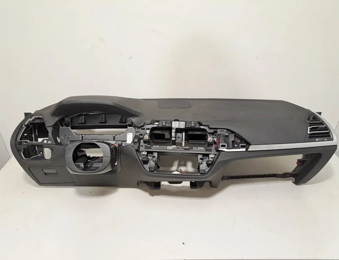 BMW X3 G01 (2017-2024) Передняя панель салона 9630992,6817903,6817876,9363471,9363478,9363477,9636709,9363417,9363418,9363415,9363416,9871604,6809628,6809630 33352762
