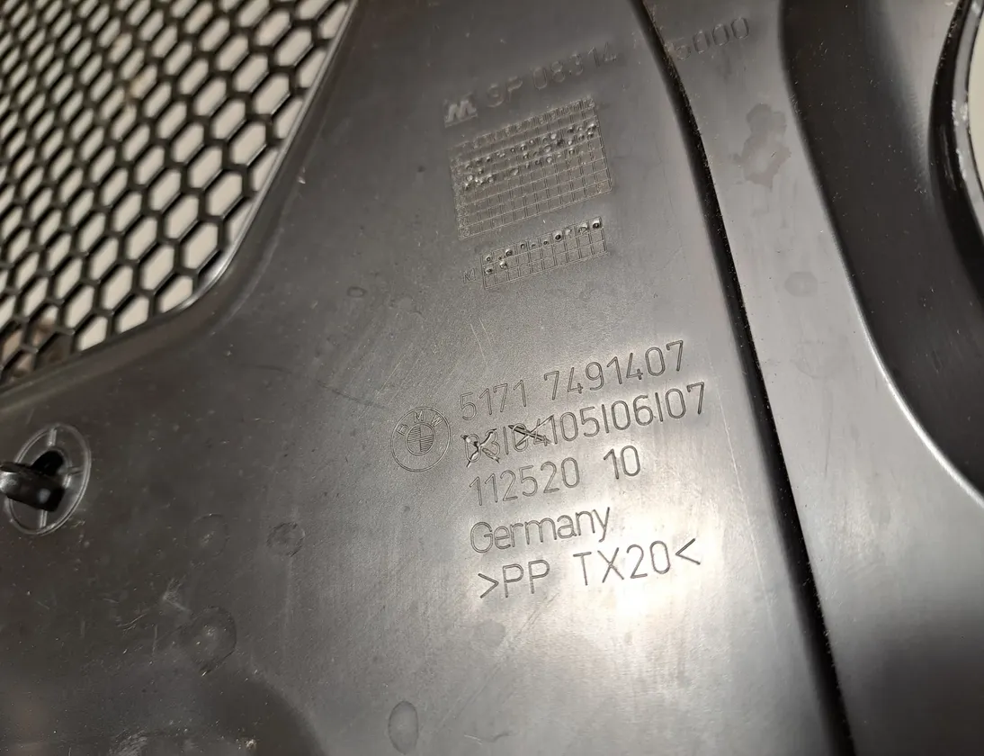 BMW 4 Series G22, G23, G26 (2020-2023) Priekšējā stikla tīrītāja apdare / plastmasa 7491407 33509500