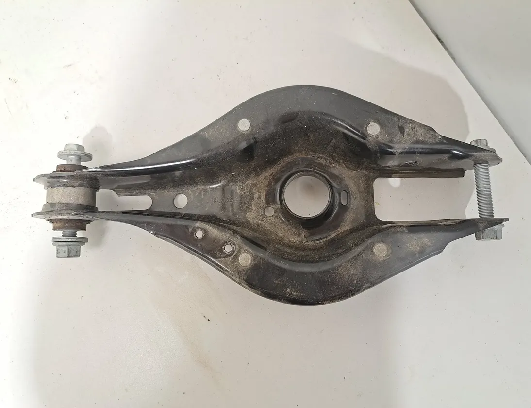 BMW 4 Series G22, G23, G26 (2020-2023) Aizmugurējā kreisā balstiekārta 6892521,6892519,8482603,6879659,6886448,6881199,6878631,6878639,1543697,6785607,6889315,6889812,6895466,6888955,6890070 33549387