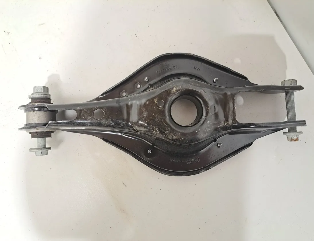 BMW 4 Series G22, G23, G26 (2020-2023) Aizmugurējā kreisā balstiekārta 6892521,6892519,8482603,6879659,6886448,6881199,6878631,6878639,1543697,6785607,6889315,6889812,6895466,6888955,6890070 33549387