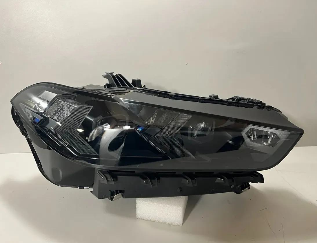 BMW X5 G05/G18 (2018-2024) Комплект передних фар 5A783F5,5A783F6,5A8E118,5A8E117 33586983