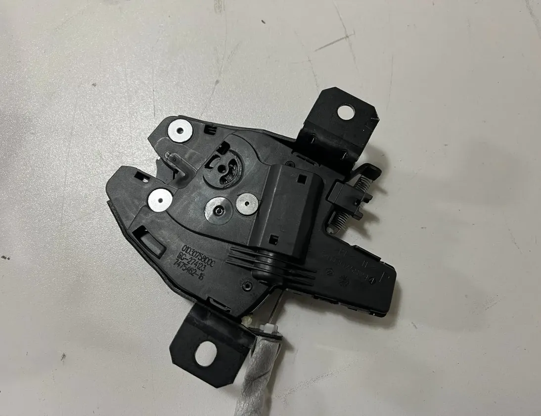 BMW X5 G05/G18 (2018-2024) Замок крышки багажника 5A12988,7475462 33590601