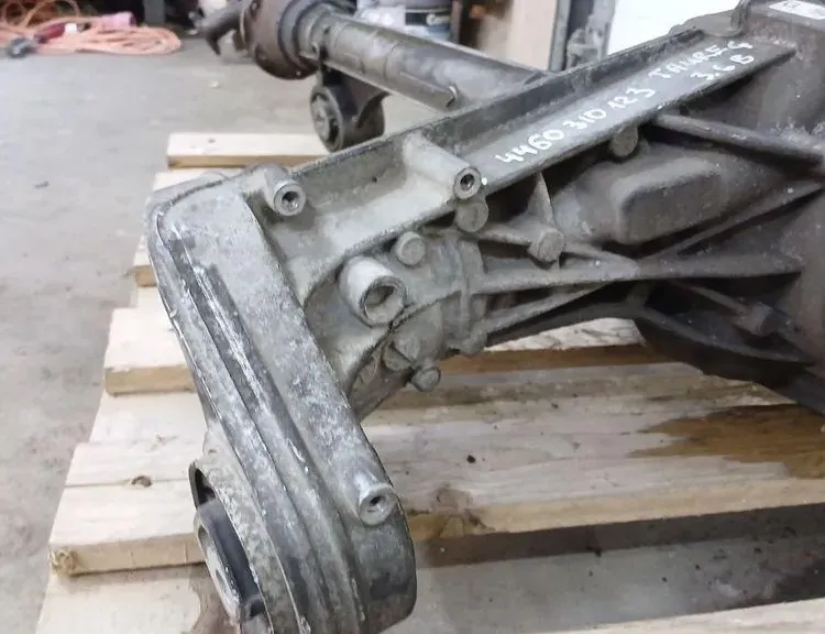 VOLKSWAGEN Touareg 2 generation (2010-2018) Front Transfer Case 0BM409505M 34876862