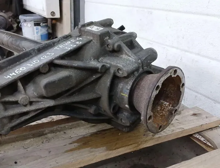 VOLKSWAGEN Touareg 2 generation (2010-2018) Front Transfer Case 0BM409505M 34876862