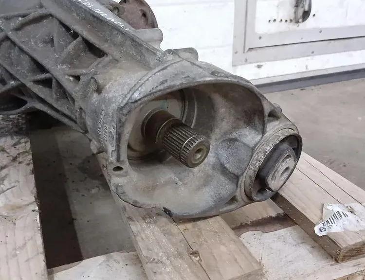 VOLKSWAGEN Touareg 2 generation (2010-2018) Front Transfer Case 0BM409505M 34876862