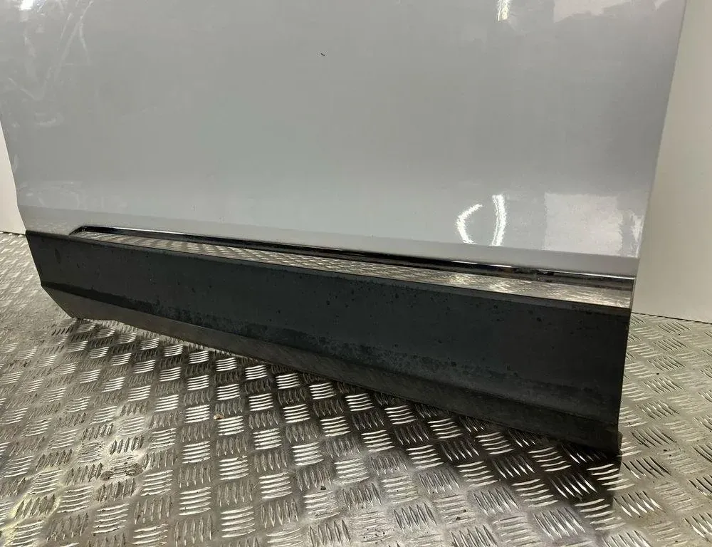 VOLKSWAGEN Tiguan 2 generation (2016-2024) Priekšējās kreisās durvis 5Q4959393B,43R004756,5Q4959393E,5Q4959802B 32107527