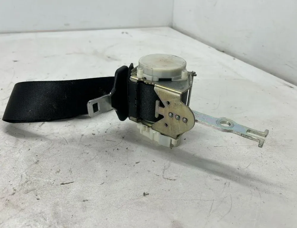 BMW 5 Series F10/F11 (2009-2017) Rear Left Seatbelt 34048282 33194002