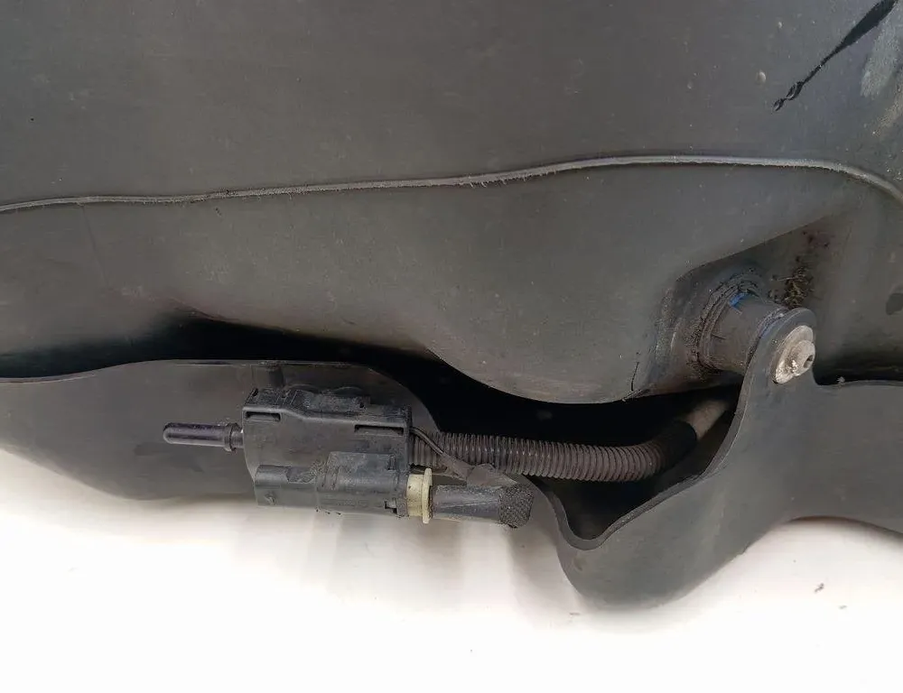 HYUNDAI Tucson 3 generation (2015-2021) Adblue бак 31500D7900 31148625