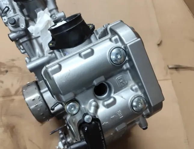 SUZUKI DL Dzinējs 34838142