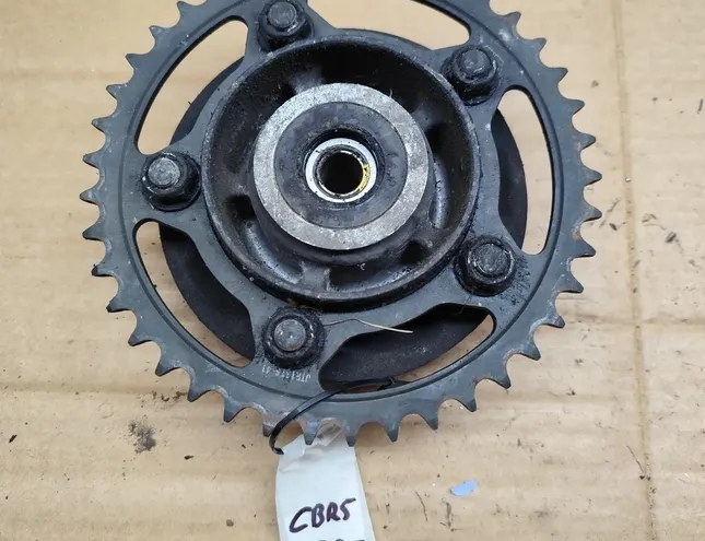 HONDA CBR (1983-2016) Aizmugurējā zobrata turētāja rumbas 34518743