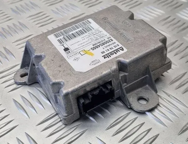 RENAULT Clio 3 generation (2005-2012) SRS vadības bloks 610796100,610795700B 31086114