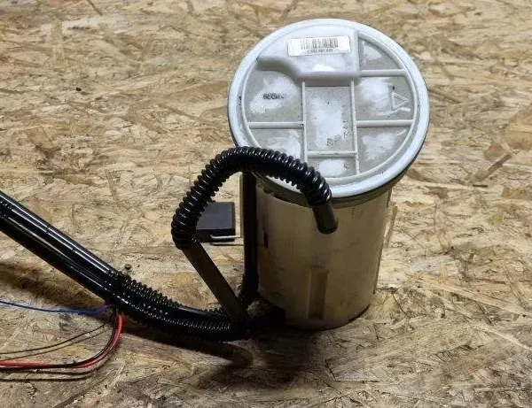 MERCEDES-BENZ C-Class W203/S203/CL203 (2000-2008) Degvielas sūknis degvielas tvertnē A2034707394 31118282