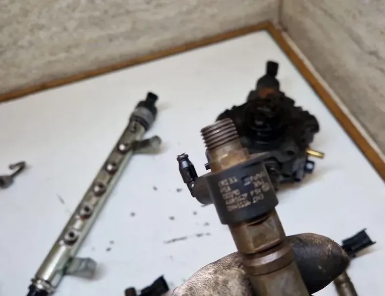 JAGUAR XF 1 generation (2011-2016) Degvielas sprausla 0445116043 33345726