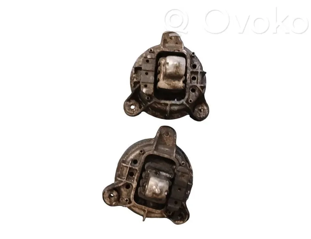 BMW 5 Series F10/F11 (2009-2017) Передняя подушка двигателя F045008922 33553511