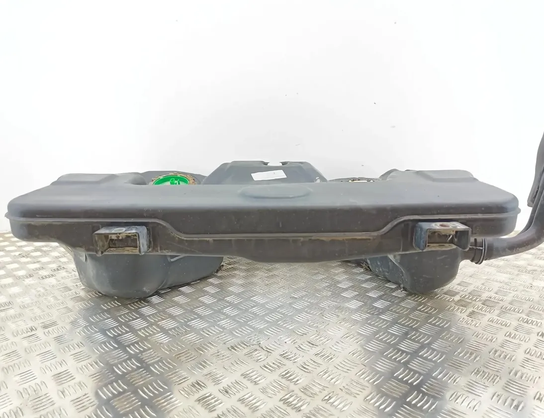 VOLKSWAGEN Passat B7 (2010-2015) Degvielas tvertne 3C02014M 26115830