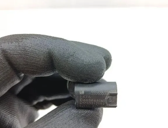 OPEL Astra J (2009-2020) Датчик температуры охлаждающей жидкости 55563530 33339630