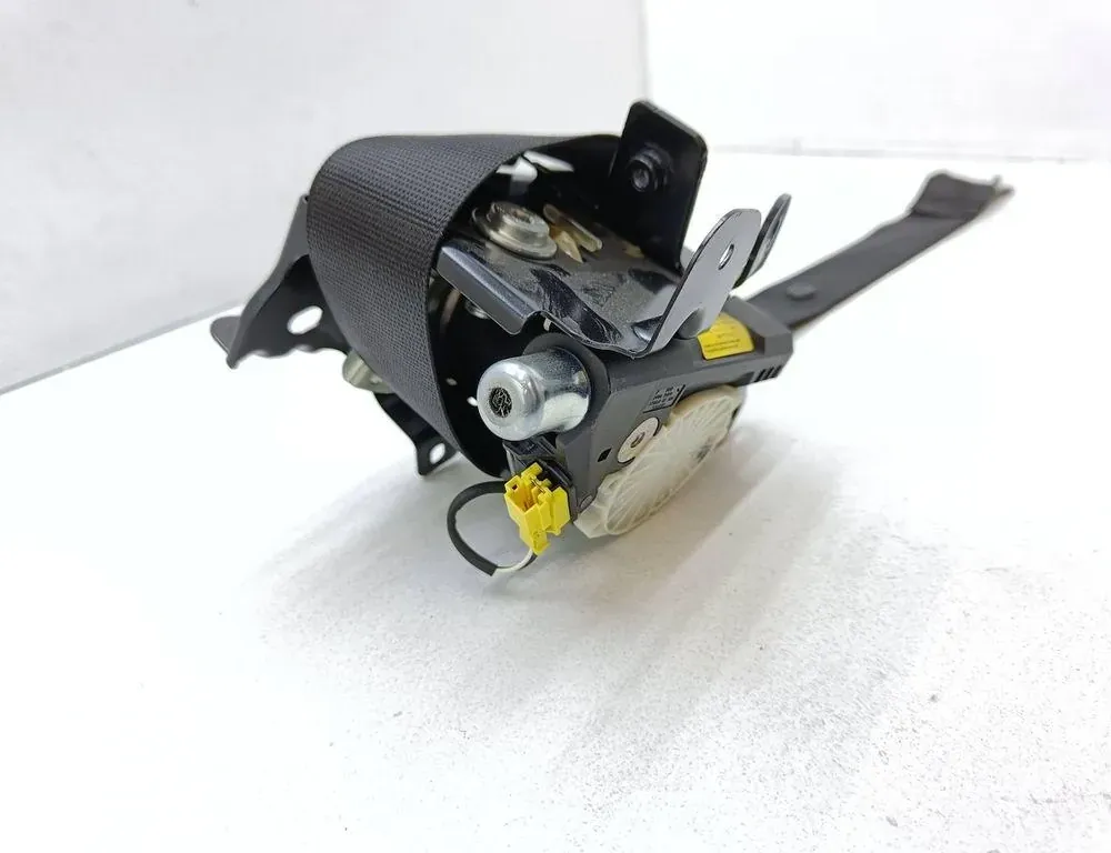 MERCEDES-BENZ C-Class W204/S204/C204 (2004-2015) Ремень безопасности задний левый A2048600785 33340316