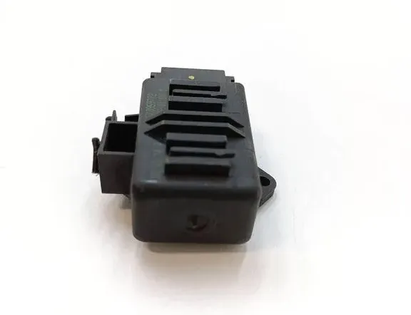 VOLKSWAGEN Golf 8 generation (2019-2023) Seat heating relay 5K0959772 33340848
