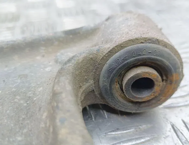 OPEL Signum C (2003-2008) Priekšējās dakšas / ričagi 33404697