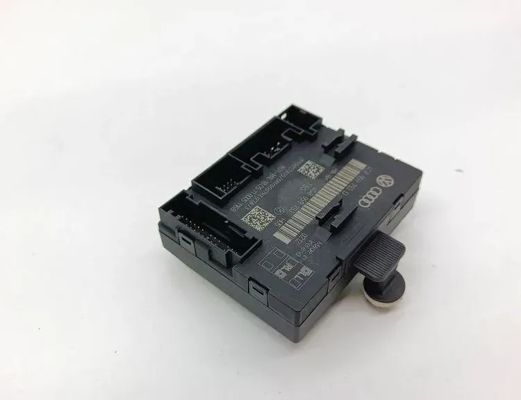 AUDI A6 C6/4F (2004-2011) Rear Left Door Control Unit 33404779