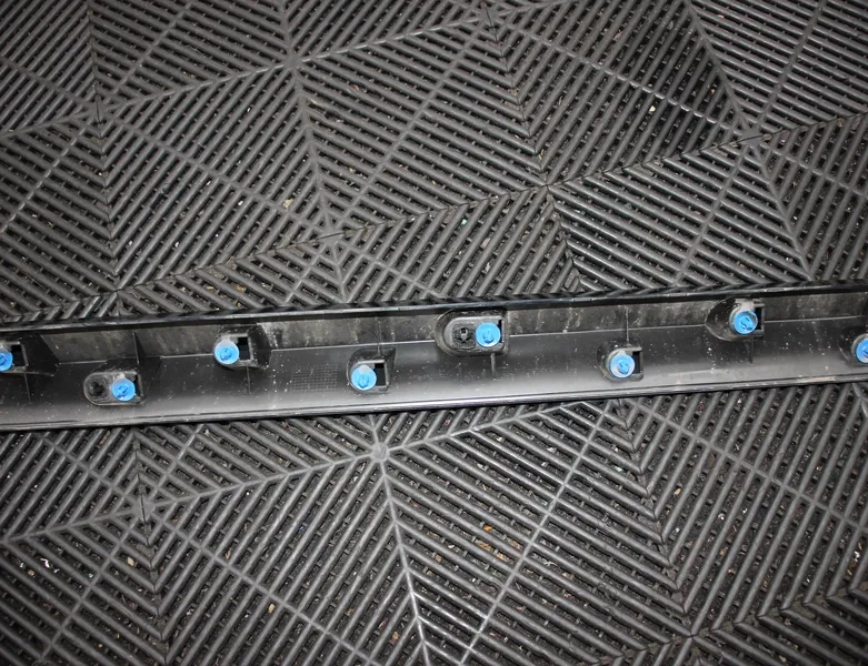 BMW iX3 1 generation (G08) (2020-2024) Priekšējo labo durvju moldings 8094304 33540374