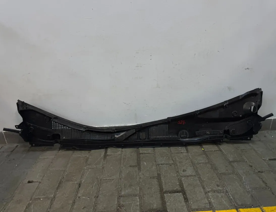 LEXUS RX 4 generation (2015-2024) Priekšējā stikla tīrītāja apdare / plastmasa 5578148210 33532745