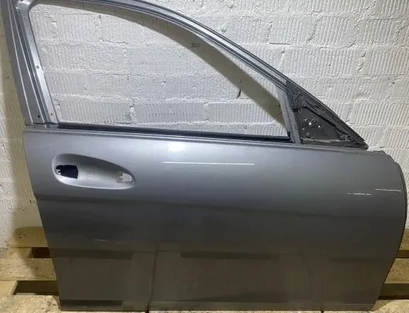 MERCEDES-BENZ C-Class W204/S204/C204 (2004-2015) Передняя правая дверь 33468244