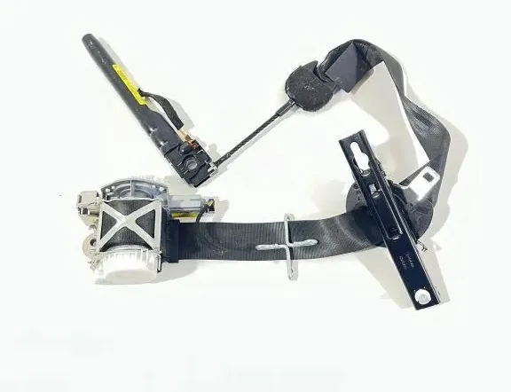 PEUGEOT 3008 2 generation (2017-2023) Front Right Seatbelt 34019804 33469324