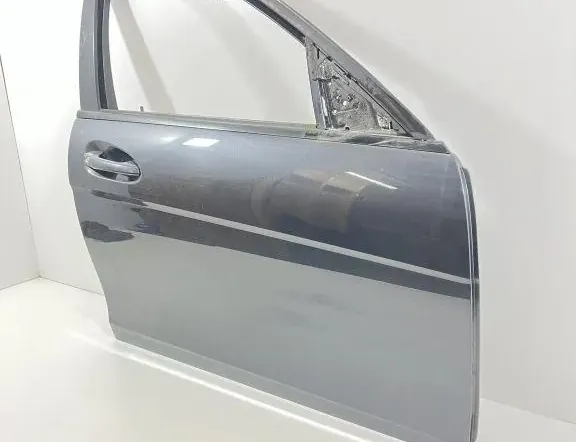 MERCEDES-BENZ C-Class W204/S204/C204 (2004-2015) Front Right Door 33470021