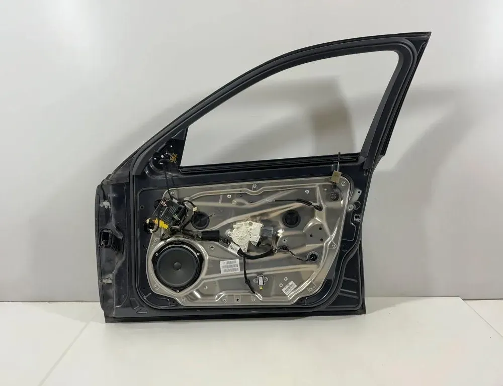 MERCEDES-BENZ C-Class W204/S204/C204 (2004-2015) Front Right Door 33470021