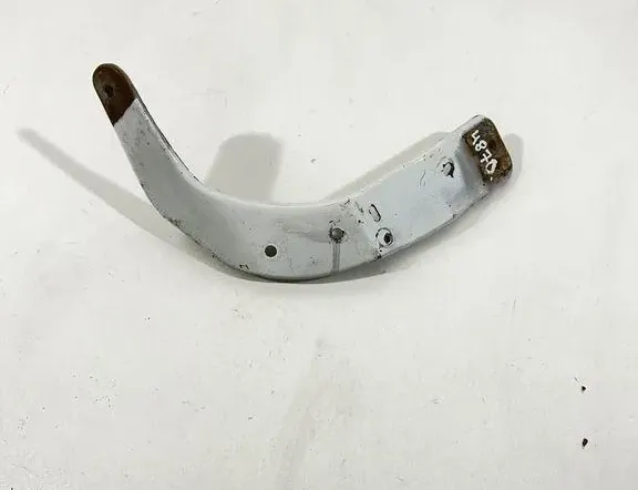 CITROËN C4 Picasso 2 generation (2013-2018) Priekšējā kreisā spārna kronšteins 017243C02 33470423