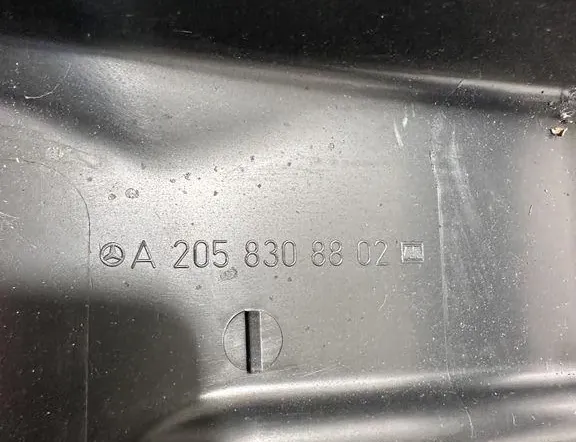 MERCEDES-BENZ CL-Class Коробка воздушного фильтра A2058308802 33471996