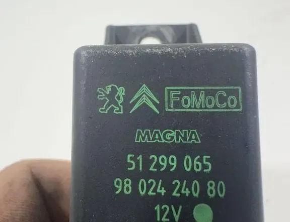 PEUGEOT 5008 1 generation (2009-2016) Spark Glow Plugs 9802424080 33472407