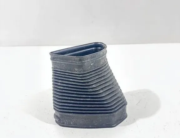 BMW 3 Series E90/E91/E92/E93 (2004-2013) Air Intake Tube 7523630 33472861