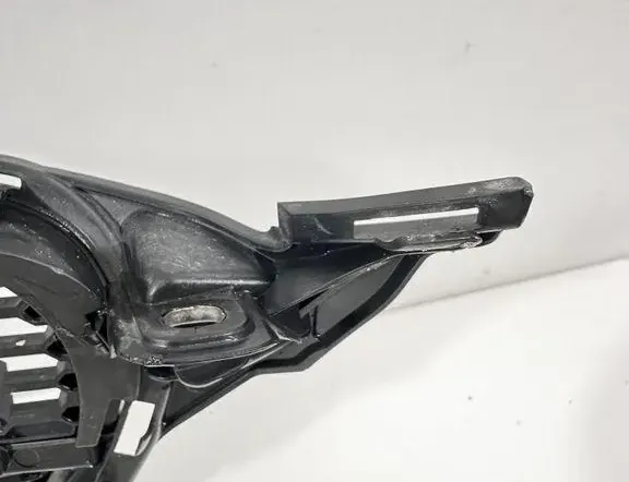 MERCEDES-BENZ CL-Class Front Upper Grill A2058804383 33472984