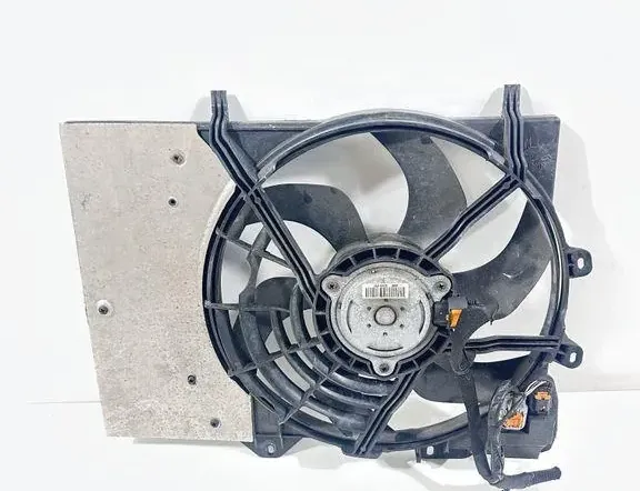 PEUGEOT 2008 1 generation (2013-2020) Dzinēja dzesēšanas ventilators/difuzors 9682895680 33473025