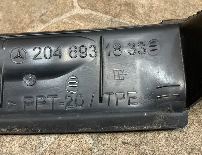 MERCEDES-BENZ C-Class W204/S204/C204 (2004-2015) Bagāžnieka apdare 2046931833 30290363