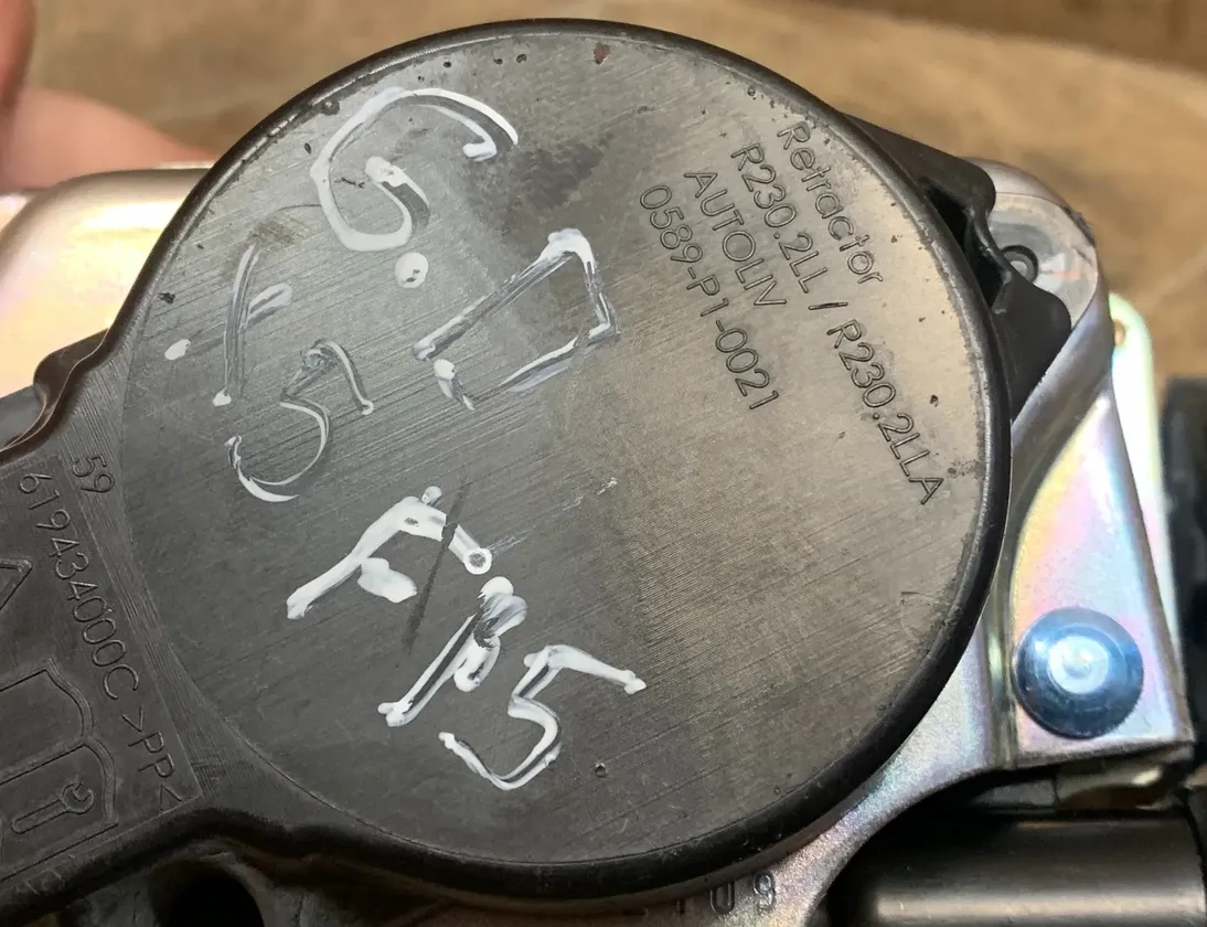 BMW X5 F15 (2013-2018) Ремень безопасности задний правый 33208920