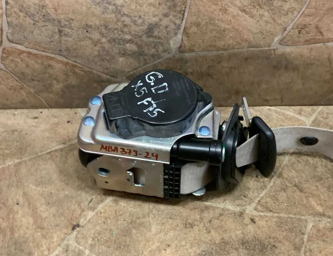 BMW X5 F15 (2013-2018) Ремень безопасности задний правый 33208920