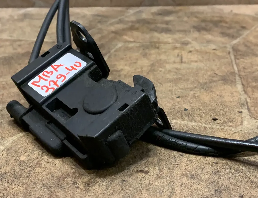 MERCEDES-BENZ C-Class W204/S204/C204 (2004-2015) Замок капота правый A2048800859 33238561