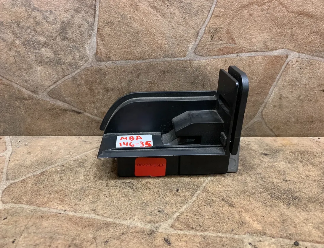 BMW X5 F15 (2013-2018) Другие внутренние детали 9928100013 33336303