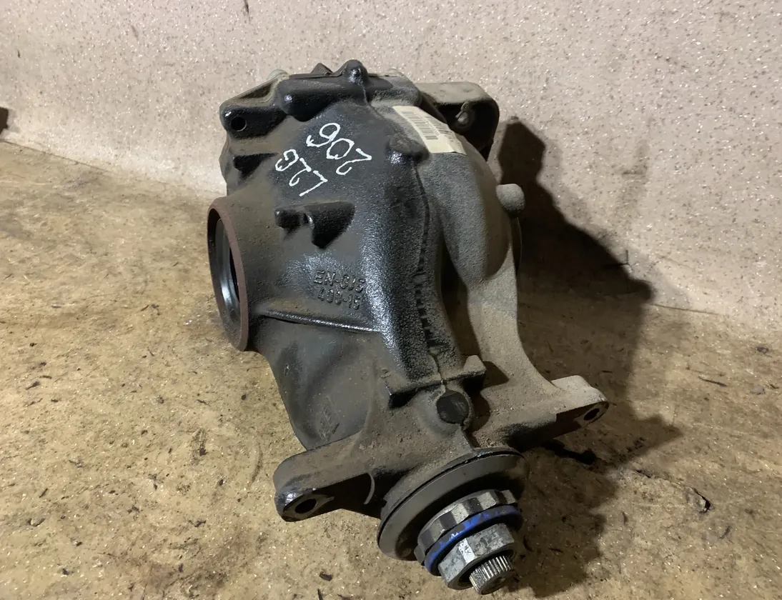 BMW X5 F15 (2013-2018) Aizmugurējais reduktors 7636996,3.15 33357619