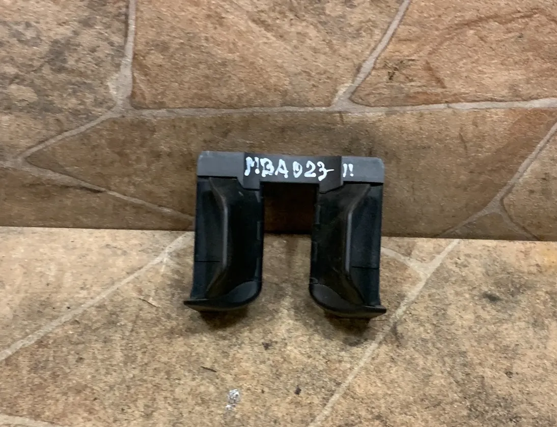 MERCEDES-BENZ C-Class W204/S204/C204 (2004-2015) Glāžu turētājs A2046802391 33380174