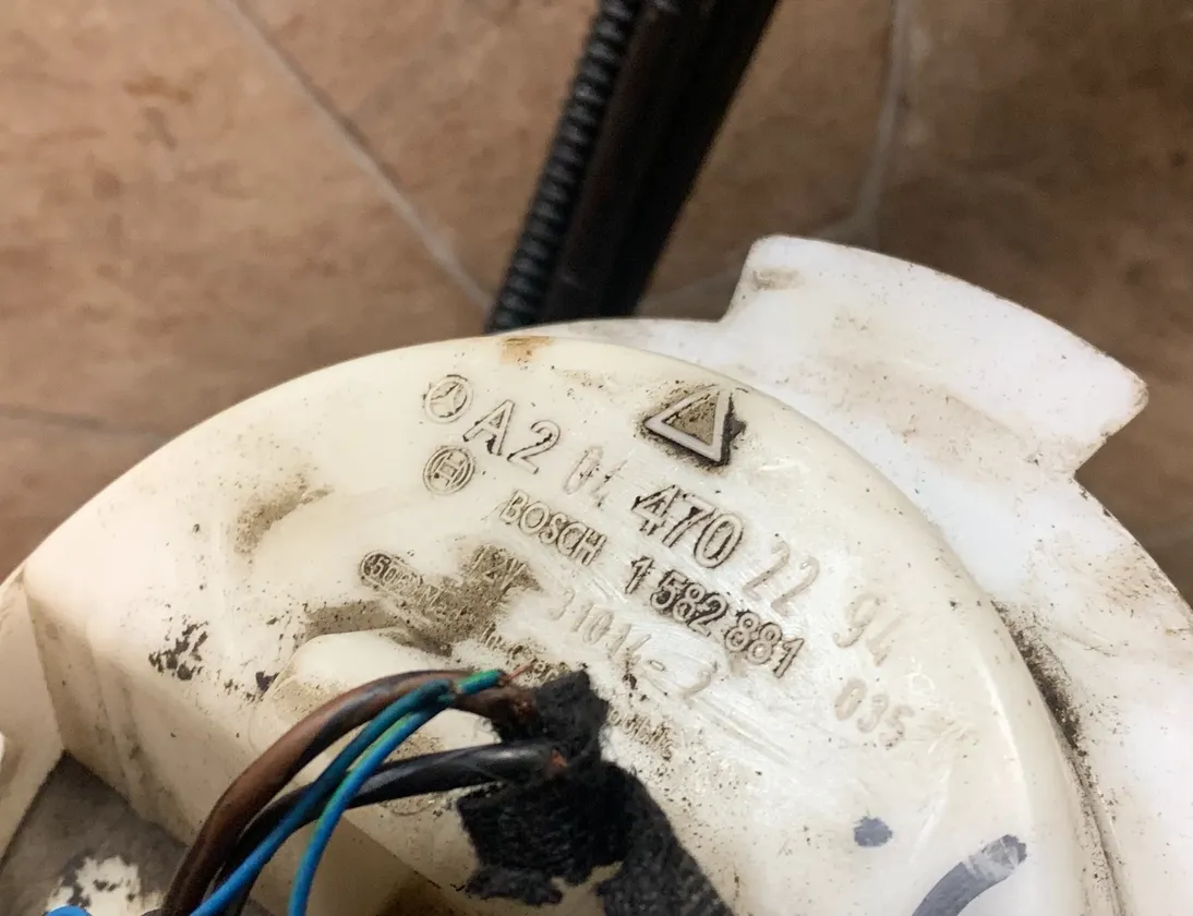 MERCEDES-BENZ C-Class W204/S204/C204 (2004-2015) Degvielas sūknis degvielas tvertnē A2044702294 33509744