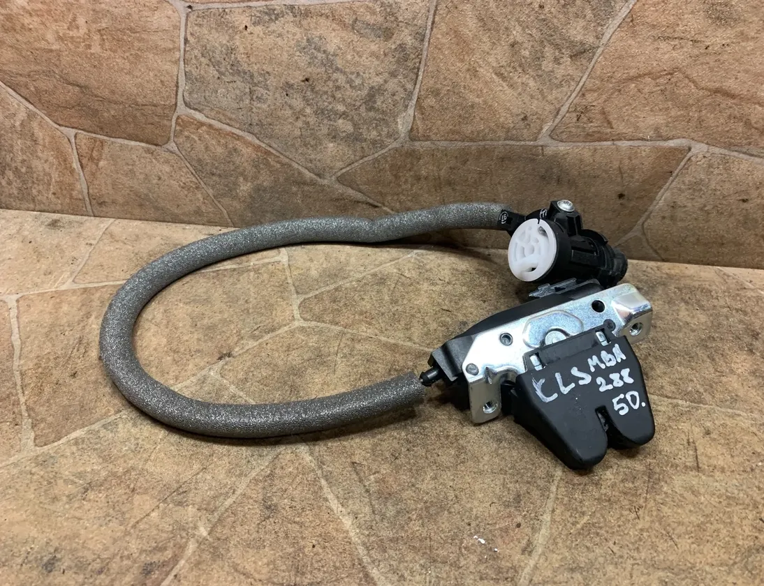 MERCEDES-BENZ CLS-Class C218/X218 (2011-2017) Замок крышки багажника A2047500185 33525059