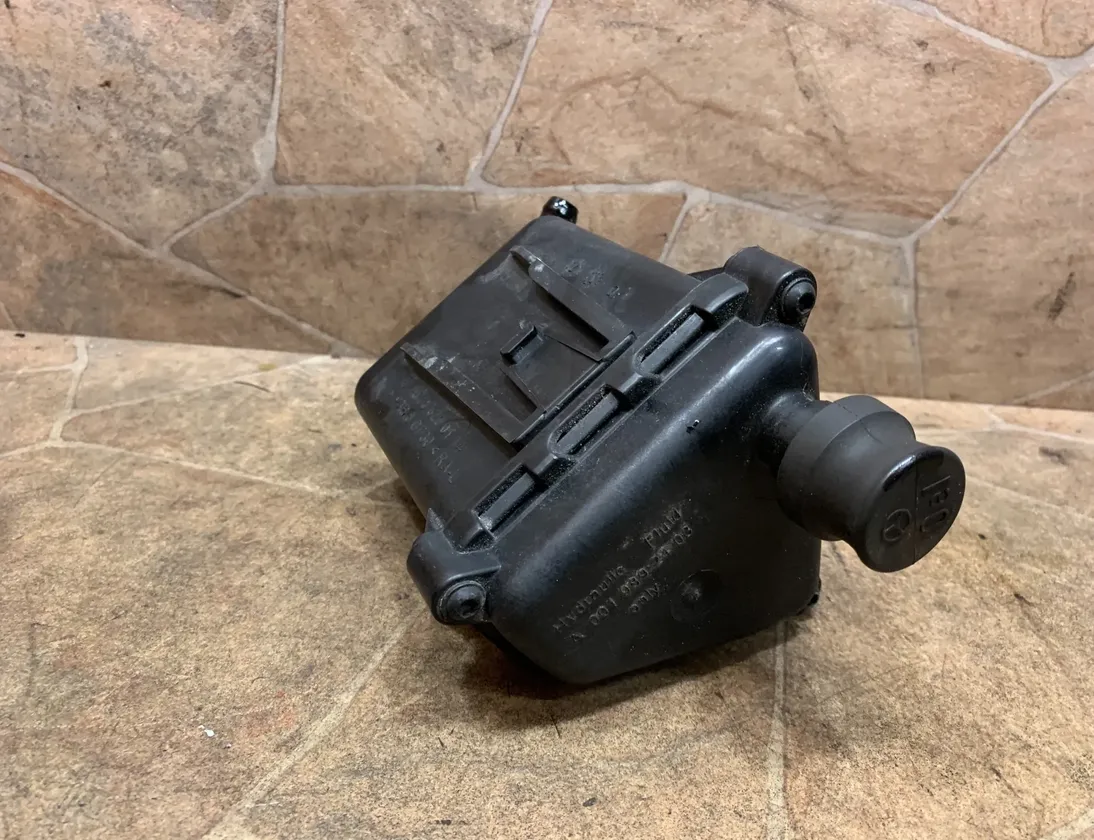 MERCEDES-BENZ GLE Coupe C292 (2015-2019) БАЧЕК ЖИДКОСТИ УСИЛИТЕЛЯ РУЛЯ A1663200114 33532451