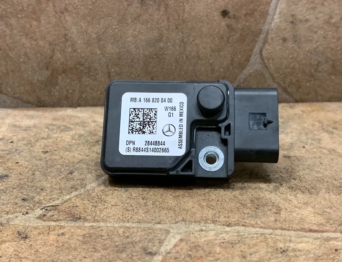 MERCEDES-BENZ GLE Coupe C292 (2015-2019) Блок управления сиденья передняя правая A1668200400 33532535