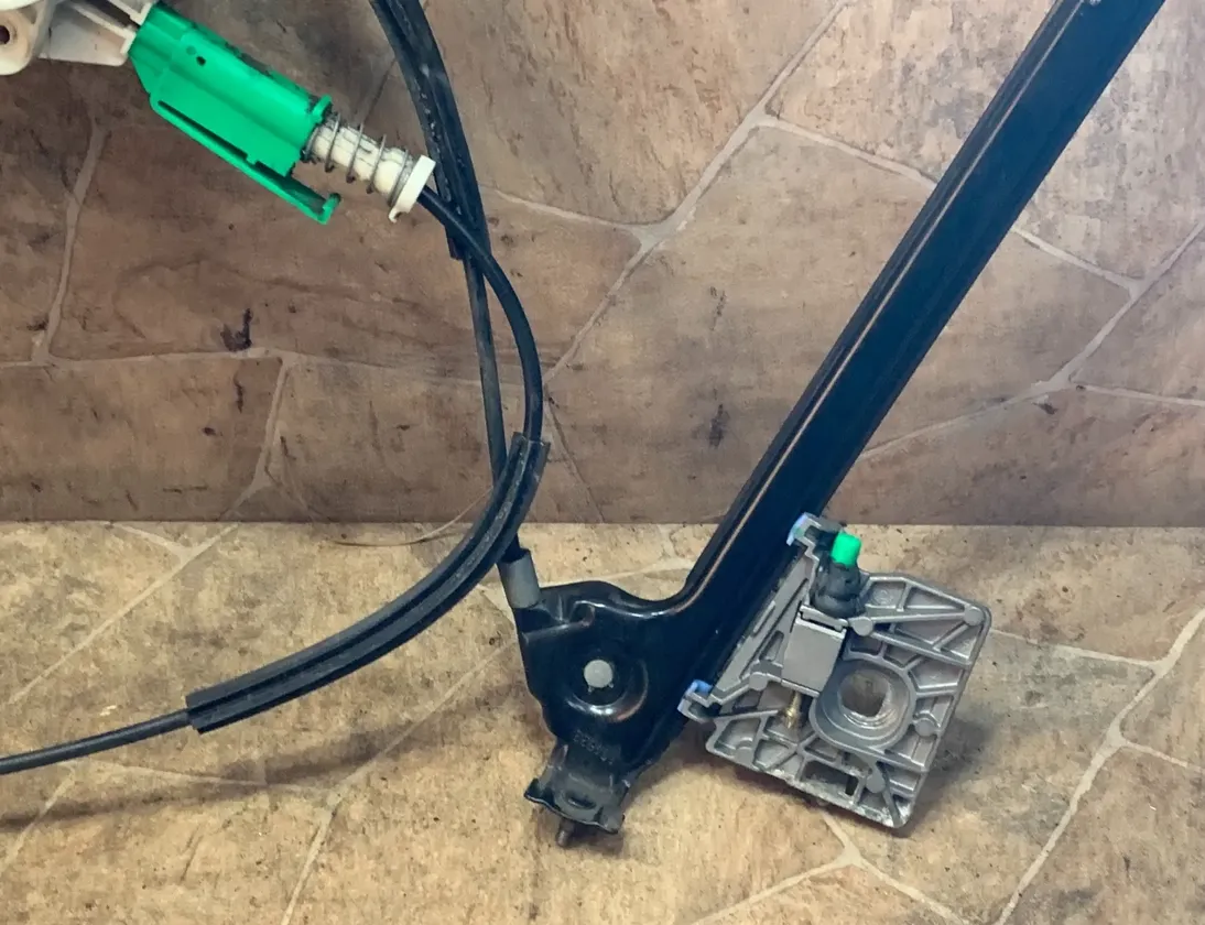 MERCEDES-BENZ SL-Class R230 (2001-2011) Стеклоподъемник передней правой двери A2308201042 33728808