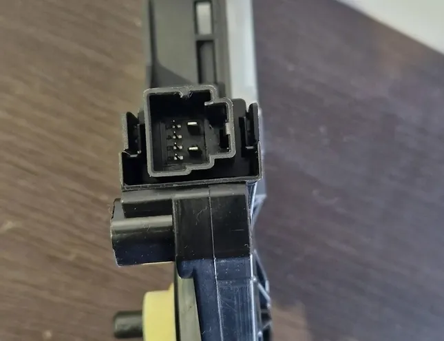 VOLVO V60 1 generation (2010-2020) Маторчик стеклоподъемника передней левой двери 06626810,966268102 28582622